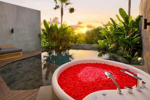 Paket Honeymoon/ Bulan Madu di Bali Private Pool