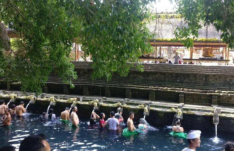 Tour ke Pura Tirta Empul Bali